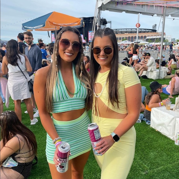 Two Piece Set - Picture 3 of 4